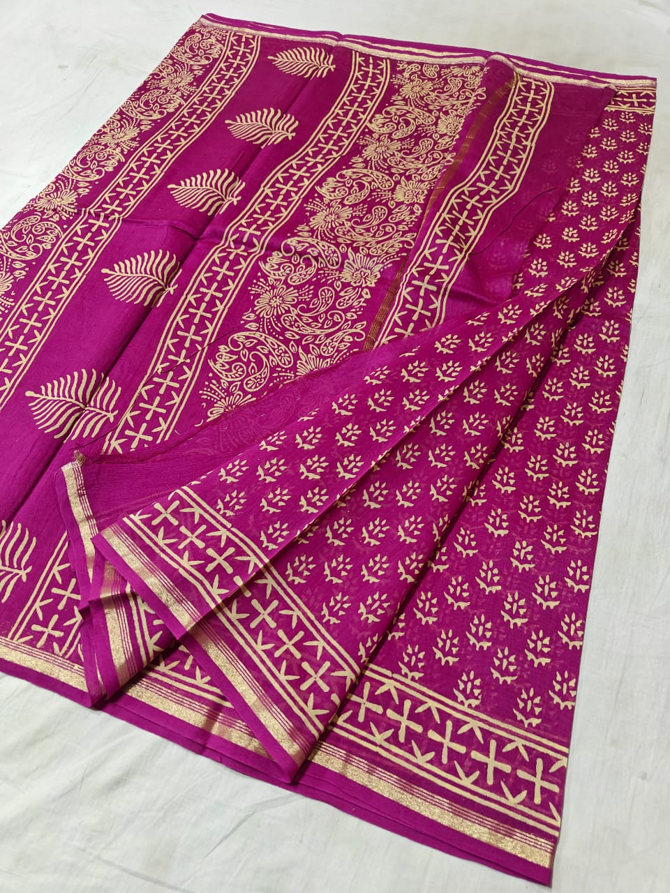 handblock dabu printed chanderi silk saree | with blouse peice netural dye | non remuvable print|